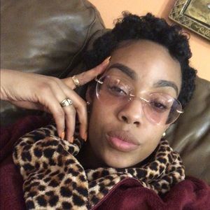 Meet your Posher, Bria